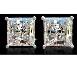 9.25 moissanite stud earrings 1.60 CTW BNWT
